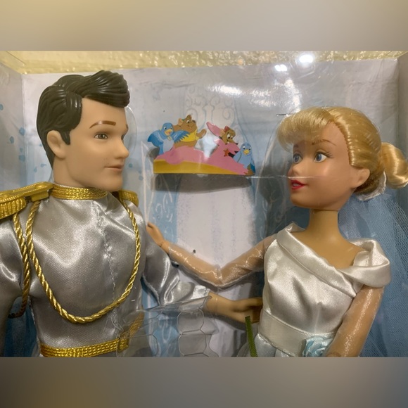 NIB Disney Store Cinderella And Prince Charming Wedding 💒 2pc Doll Set - Picture 3 of 14